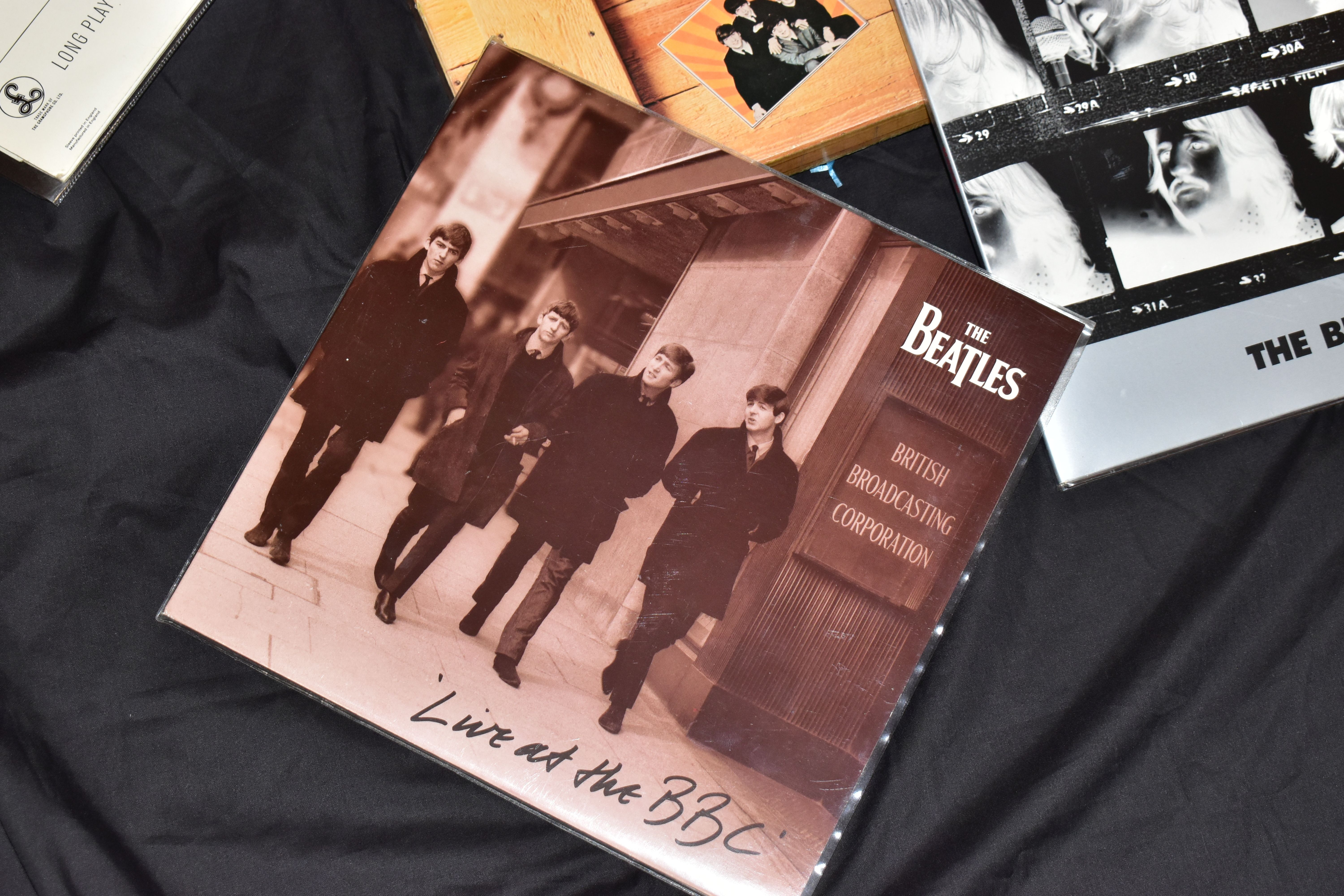 THE BEATLES :12LPs, THREE BOXSETS, AND TWO CDs MODERN AND REISSUES SOME 180gr ISSUES ( full list - Image 2 of 6