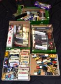 A QUANTITY OF BOXED AND UNBOXED MODERN DIECAST VEHICLES, to include Corgi Classics 1:50 scale '