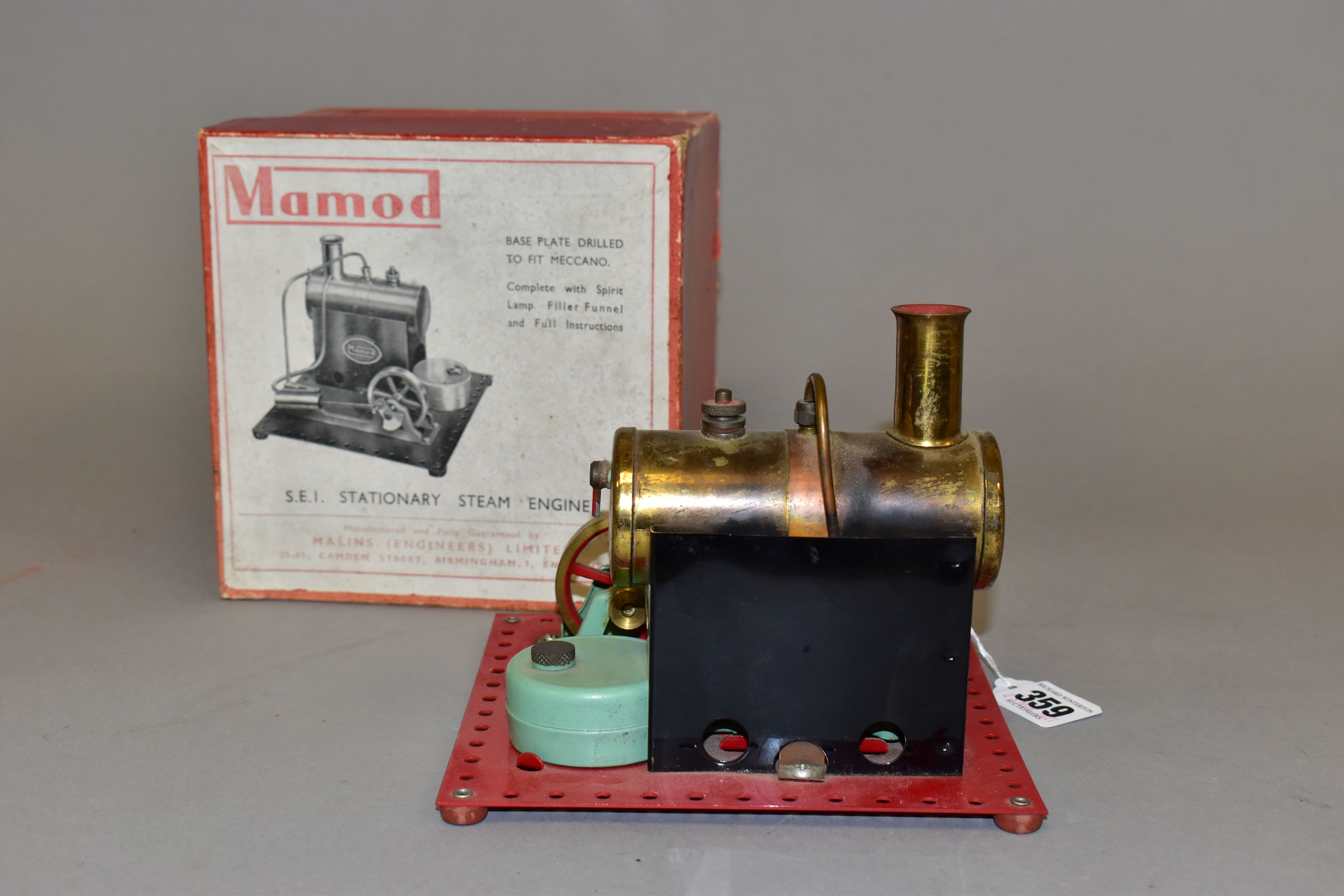 A BOXED MAMOD LIVE STEAM STATIONARY ENGINE, No.S.E.1., not tested, appears largely complete with - Image 4 of 6