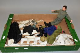 A QUANTITY OF UNBOXED AND ASSORTED ACTION MAN CLOTHES AND ACCESSORIES, to include Ski Patrol and