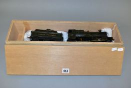 A KIT BUILT O GAUGE COUNTY CLASS 4-4-0 LOCOMOTIVE AND TENDER, 'County of Warwick' No.3822, G.W.R.