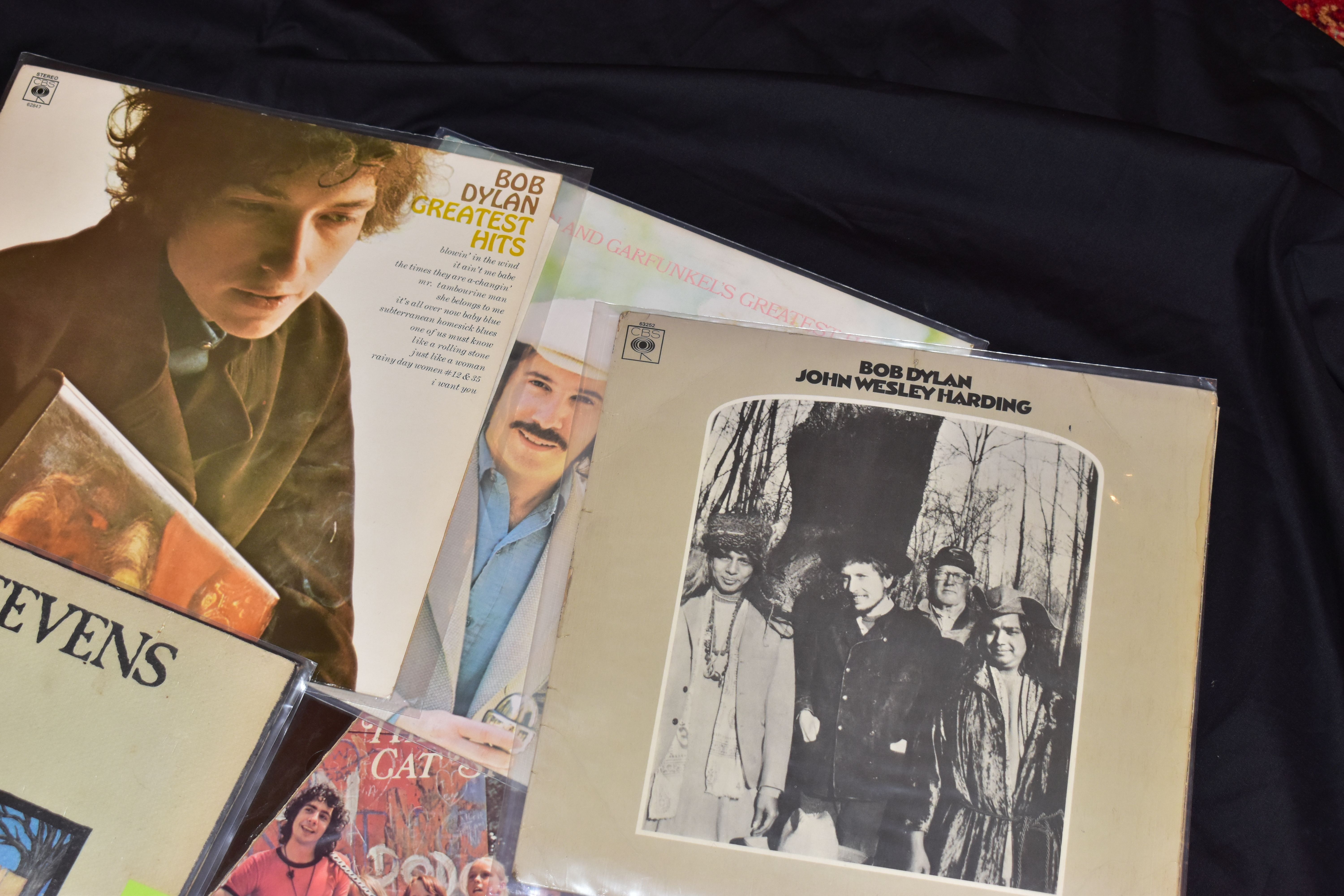 A COLLECTION OF TWENTY FOLK MUSIC LPs by artists such as Cat Stevens, Bob Dylan, Simon and Garfunkel - Image 5 of 6