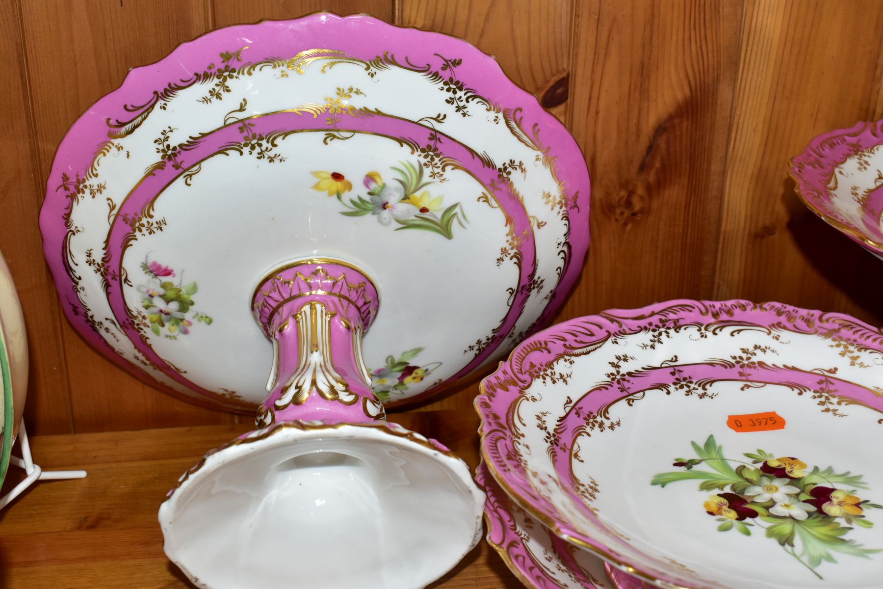 A SIXTEEN PIECE LATE VICTORIAN/EDWARDIAN DESSERT SET, POSSIBLY COALPORT, with gilt and modelled - Image 10 of 10