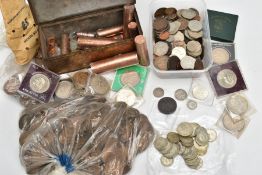 A LARGE BOX WITH AMOUNTS OF 20th CENTURY UK COPPER COINAGE, to include Approx. 260 grams of .500