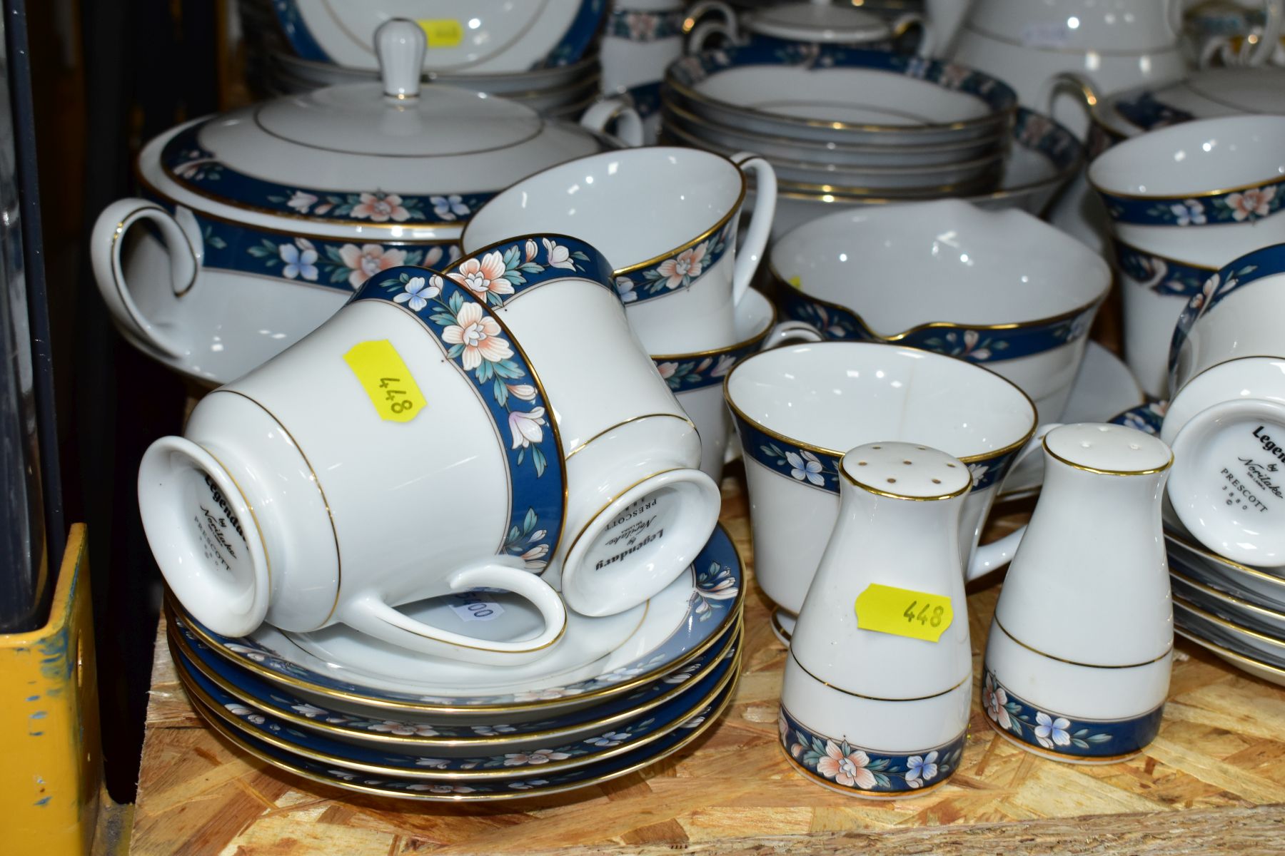 A SEVENTY FOUR PIECE LEGENDARY BY NORITAKE 'PRESCOTT' 3880 DINNER SERVICE, comprising two tureens, - Image 3 of 7