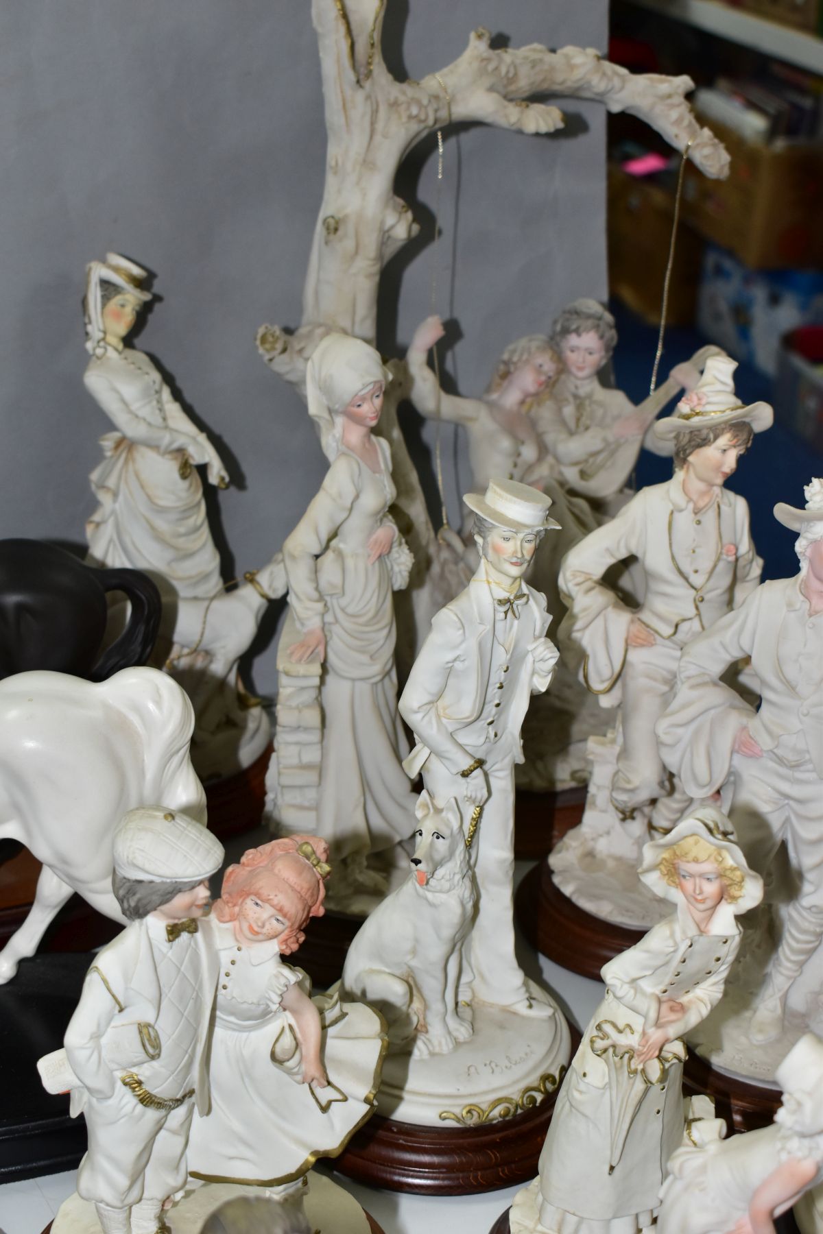 NINETEEN CERAMIC AND RESIN SCULPTURES ETC, to include Royal Doulton 'Black Beauty and Foal' and ' - Image 8 of 13