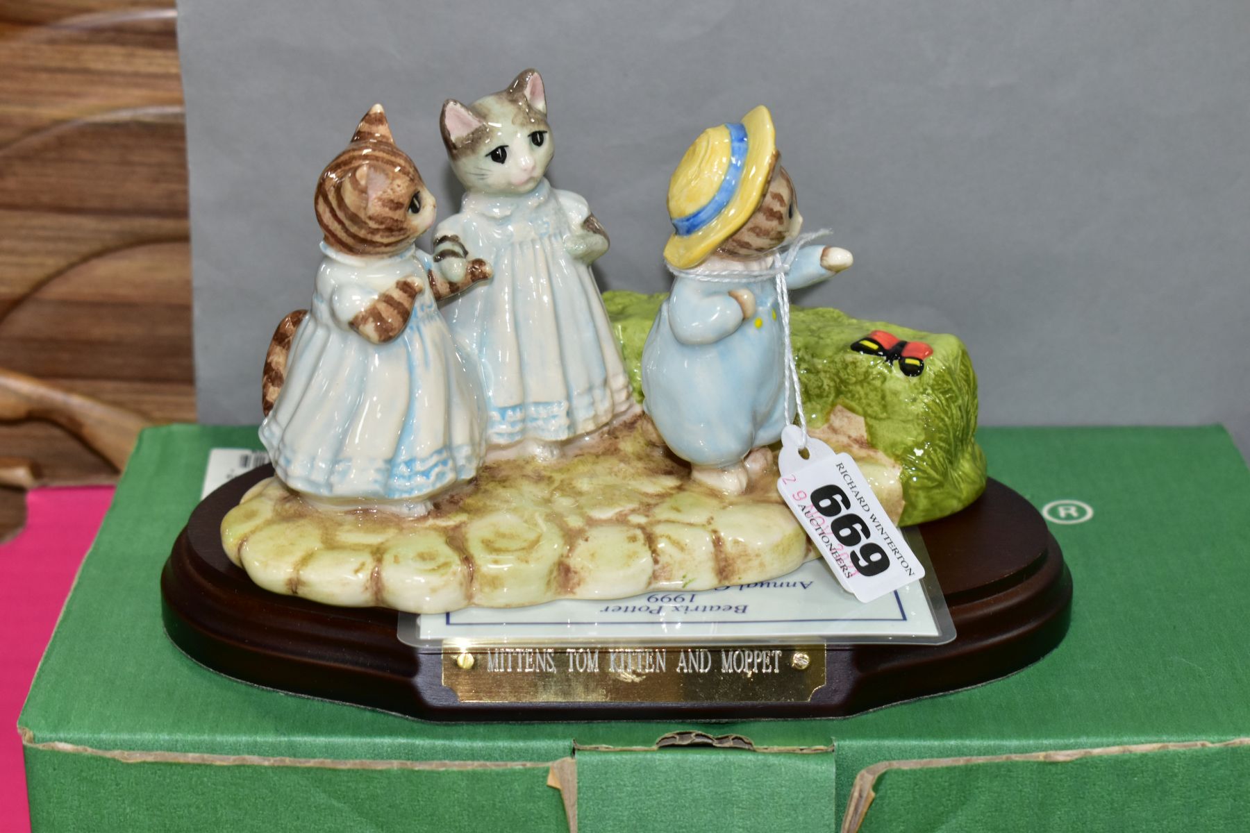 A BOXED BESWICK WARE BEATRIX POTTER ANNUAL COLLECTORS TABLEAU 1999, Mittens, Tom Kitten and Moppet - Image 4 of 5