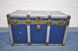 A VINTAGE BLUE AND METAL BANDED TRAVELLING TRUNK, marked Eatonia, with an internal tray, width