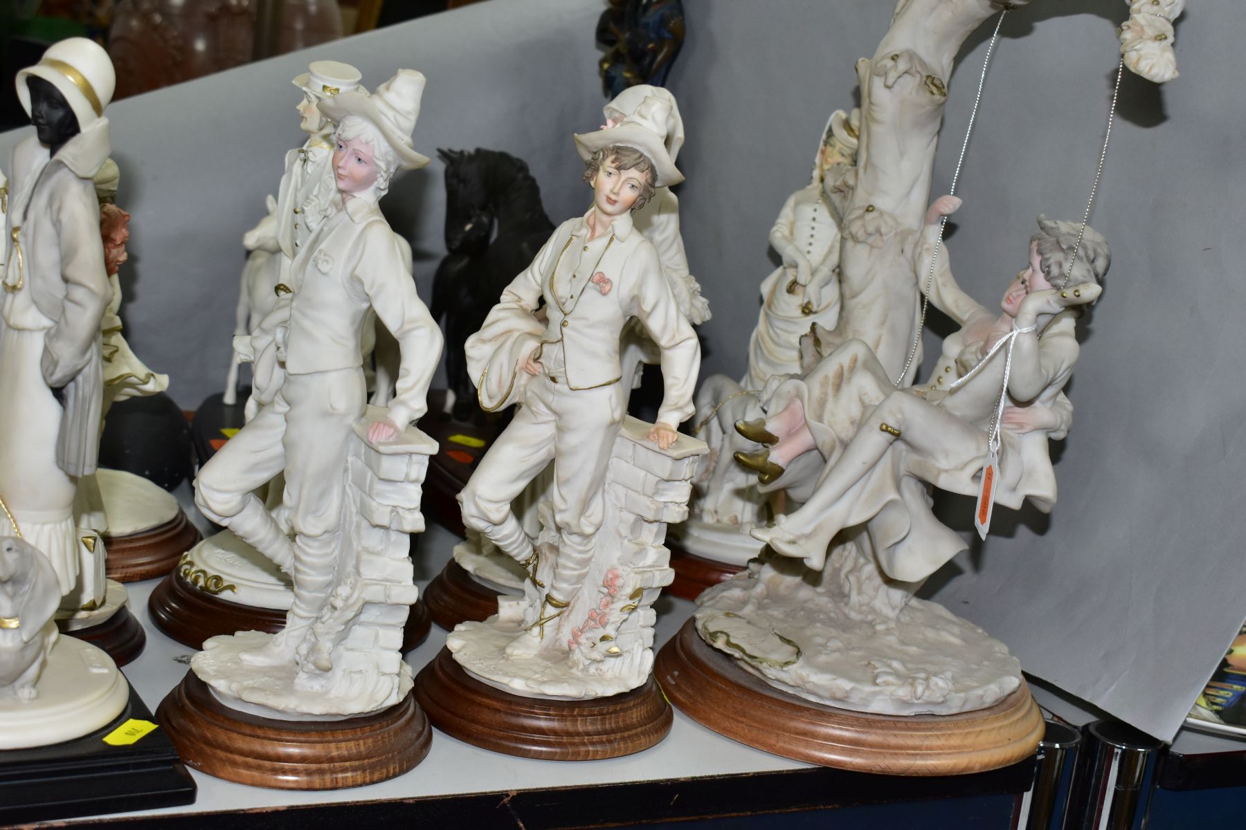 NINETEEN CERAMIC AND RESIN SCULPTURES ETC, to include Royal Doulton 'Black Beauty and Foal' and ' - Image 10 of 13