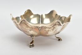 A LATE 19TH CENTURY SILVER DISH, a silver dish of a foliage design, approximate dimension 142mm,