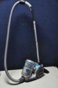 A VAX CCQ5AVIPI vacuum cleaner with air pet technology (PAT pass and working)