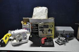 A SELECTION OF ELECTRICAL ITEMS to include a Mckellar decorators kit with heat gun, electric spray