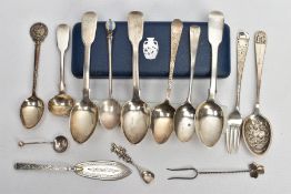 A SELECTION OF SILVER TEASPOONS AND OTHER CUTLERY ITEMS, to include a set of three old English