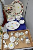 DECORATIVE GIFT WARES ETC, TO INCLUDE ROYAL CROWN DERBY 'DERBY POSIES', shaped oval tray, lozenge