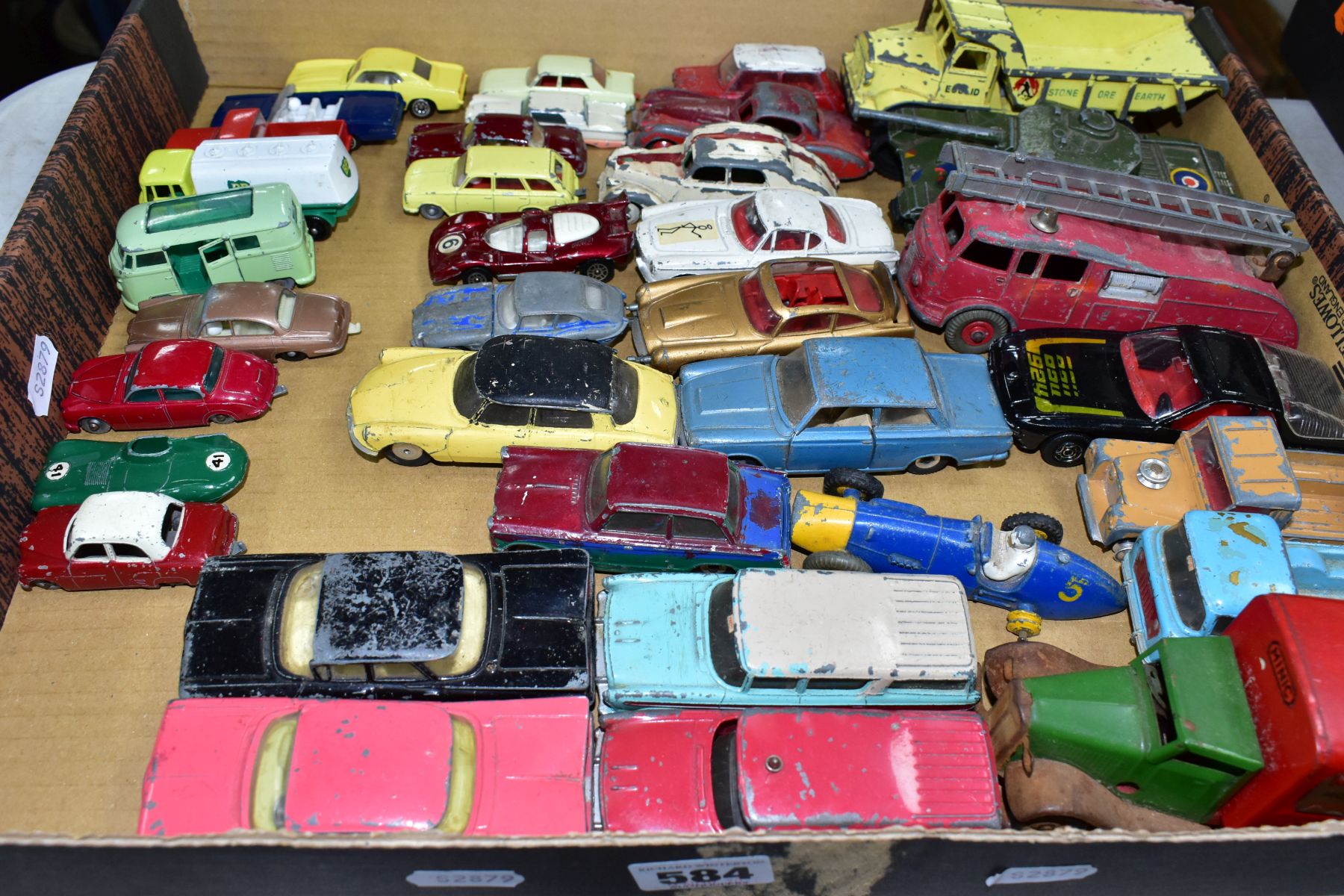 A QUANTITY OF UNBOXED AND ASSORTED PLAYWORN DIECAST VEHICLES, to include Corgi Toys The Saint's - Image 2 of 5