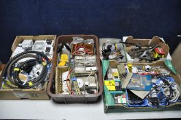 A SELECTION OF VARIOUS ELECTRICAL EQUIPMENT to include several boxes of light fittings and fixtures,