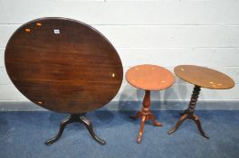 A GEORGIAN MAHOGANY CIRCULAR TILT TOP TRIPOD TABLE, diameter 90cm x height 73cm, along with two