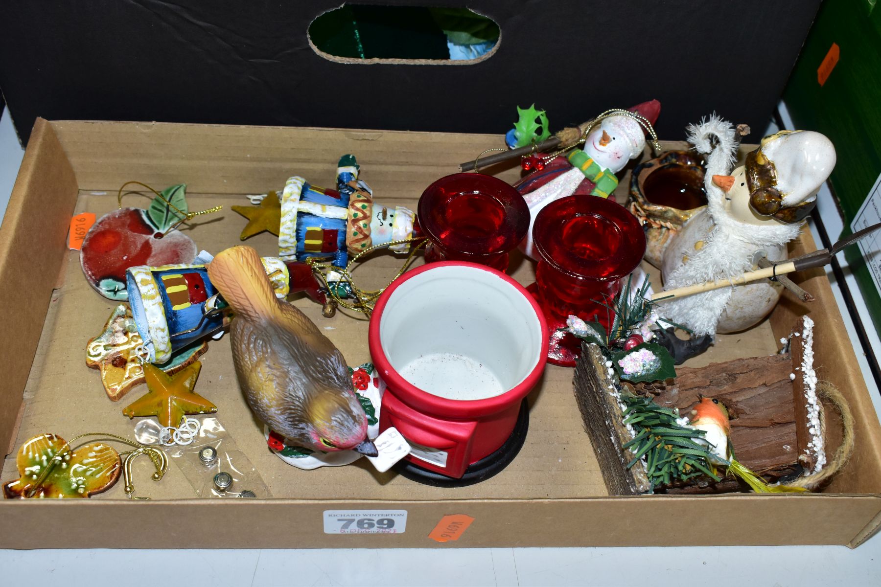 TWO BOXES OF CHRISTMAS DECORATIONS, contemporary or late 20th Century, to include glass and - Image 2 of 10