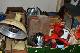 TWO BOXES AND LOOSE VINTAGE HOUSEHOLD SUNDRIES, ETC, including a boxed cream Pifco infra-red radiant