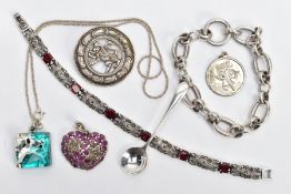 A BAG OF ASSORTED SILVER AND WHITE METAL JEWELLERY, to include a silver openwork brooch, of a