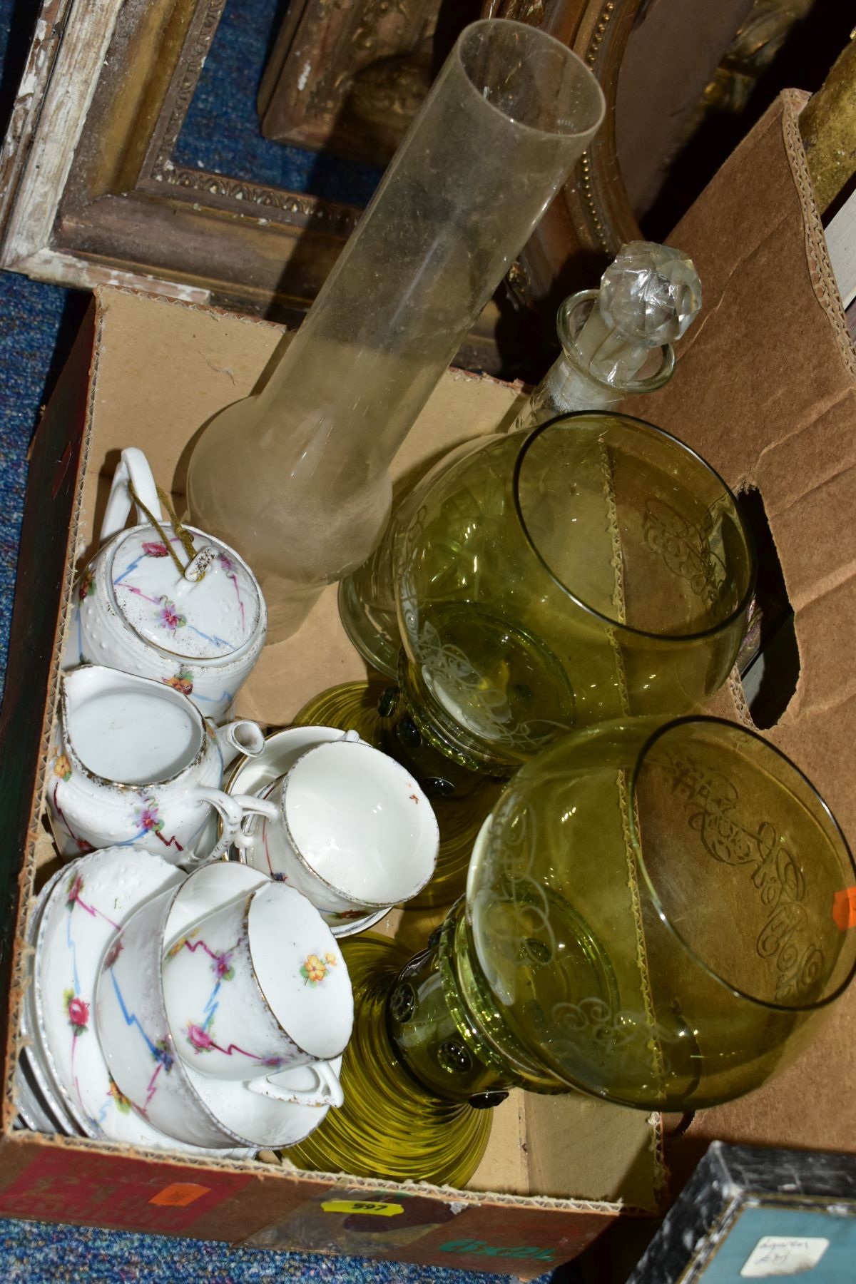 TWO BOXES AND LOOSE VINTAGE AND ANTIQUE FRAMES, OIL LAMP, CERAMICS, GLASSWARES AND SUNDRY ITEMS, - Image 3 of 7