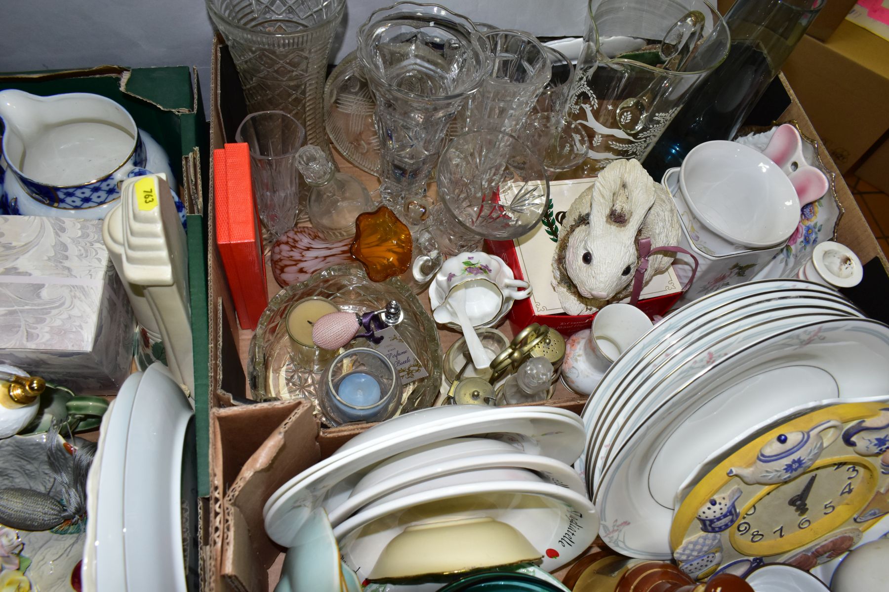 THREE BOXES AND LOOSE CERAMICS, GLASS, ETC, including a boxed pair of Royal Doulton wine glasses, - Image 6 of 9