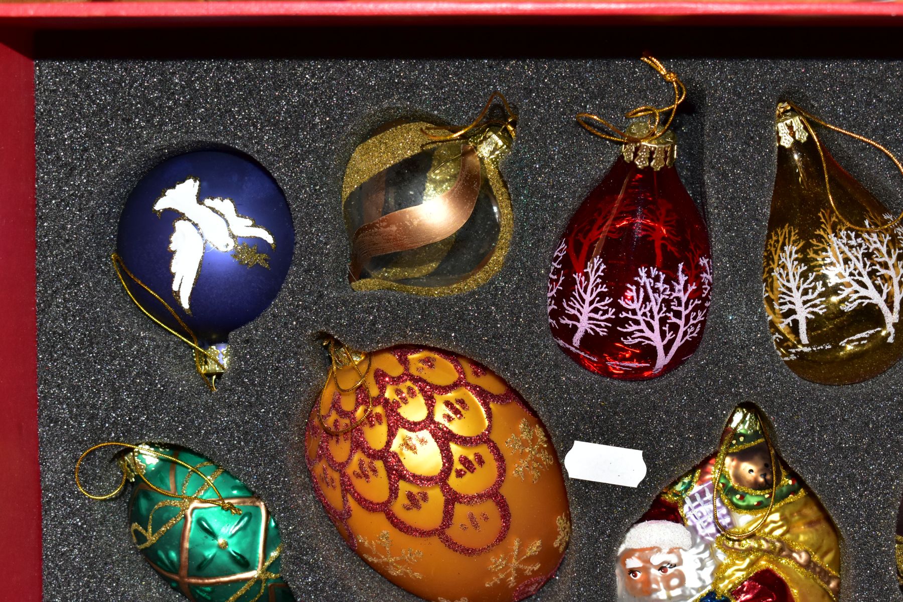 TWO BOXED SETS AND LOOSE THOMAS PACCONI BLOWN GLASS CHRISTMAS ORNAMENTS, comprising two free - Image 10 of 19
