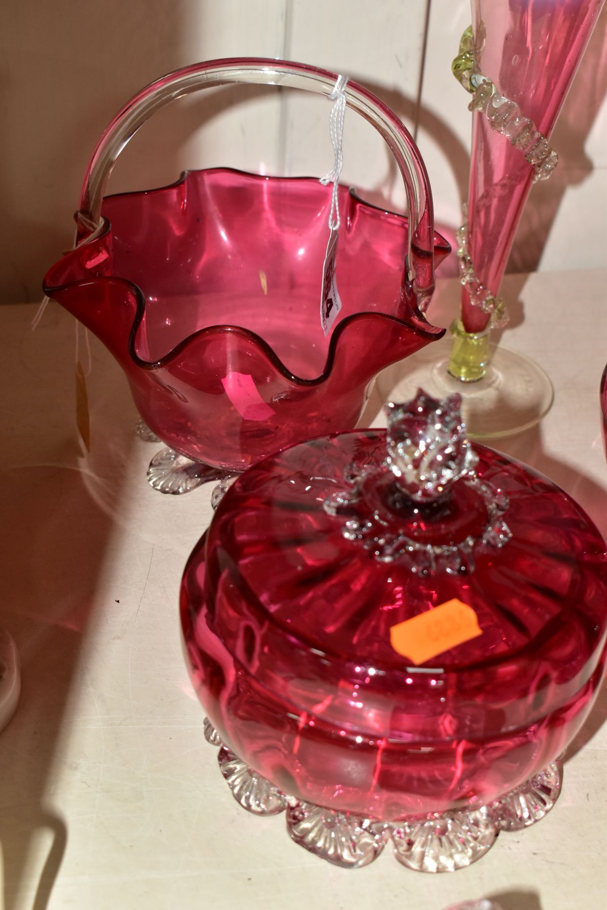 EIGHTEEN PIECES OF CRANBERRY GLASS, to include some late Victorian/Edwardian and later pieces, two - Image 4 of 17