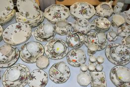 A ONE HUNDRED AND NINETEEN PIECE ROYAL DOULTON OLD LEEDS SPRAYS D3548 PART DINNER SERVICE,