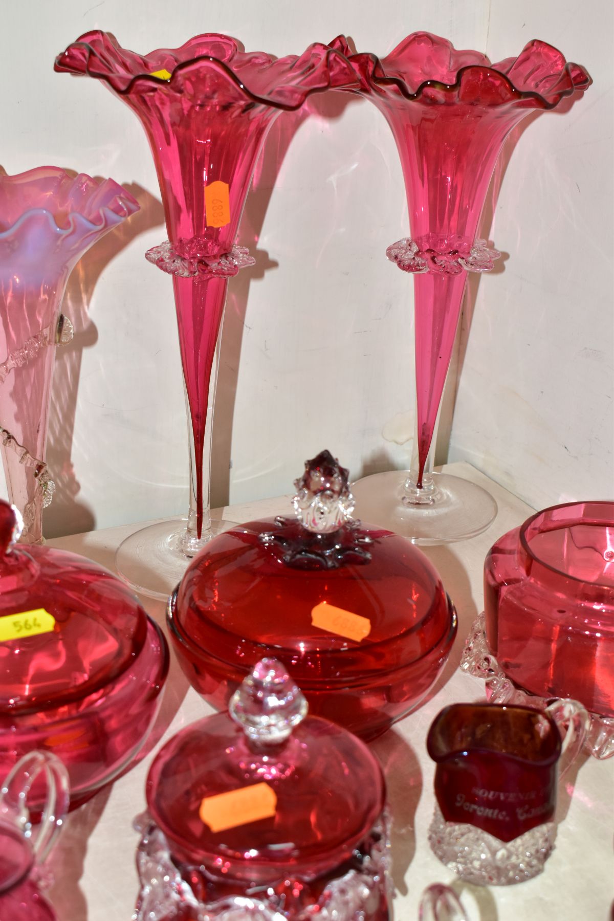 EIGHTEEN PIECES OF CRANBERRY GLASS, to include some late Victorian/Edwardian and later pieces, two - Image 2 of 17