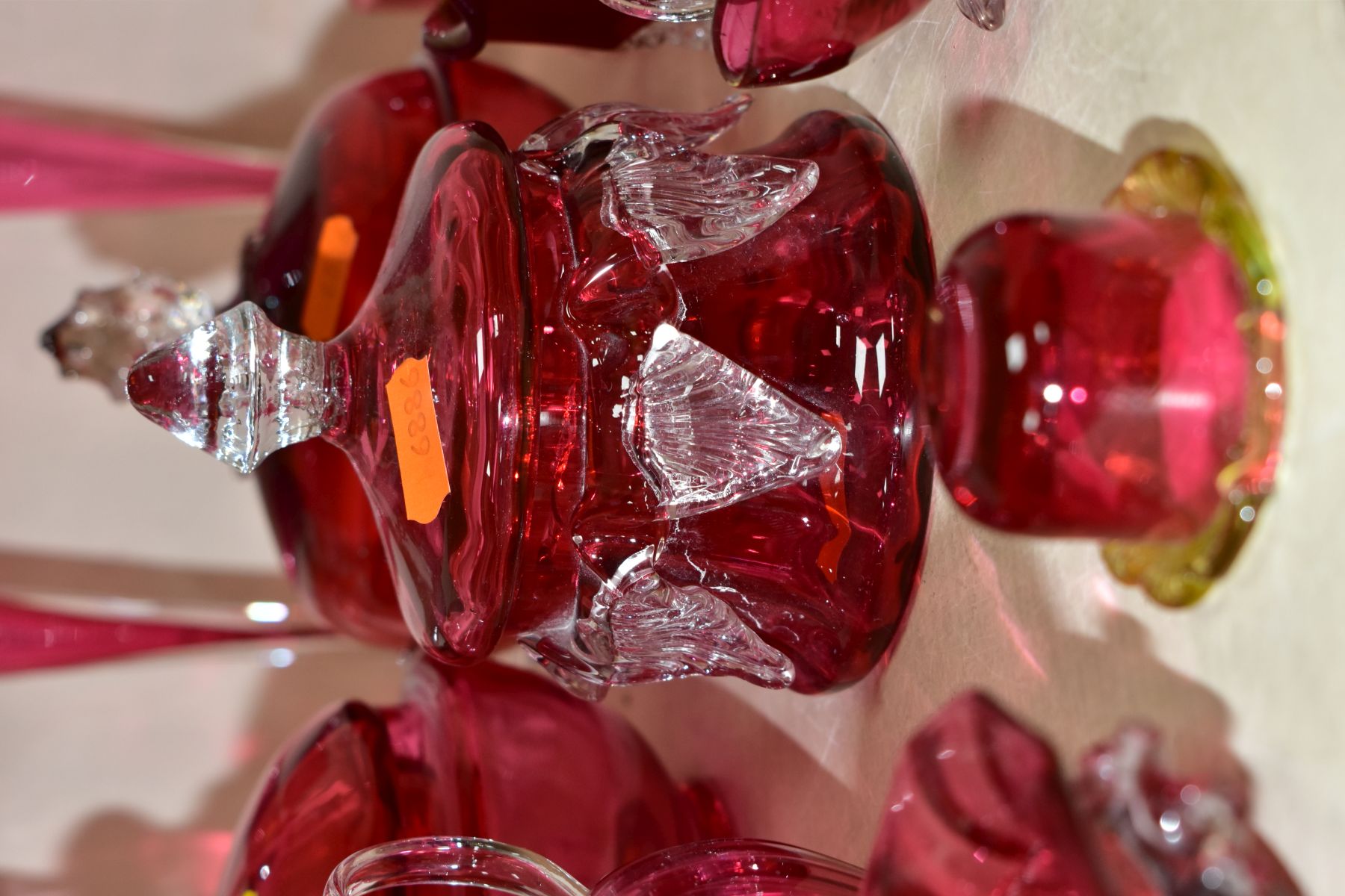 EIGHTEEN PIECES OF CRANBERRY GLASS, to include some late Victorian/Edwardian and later pieces, two - Image 17 of 17