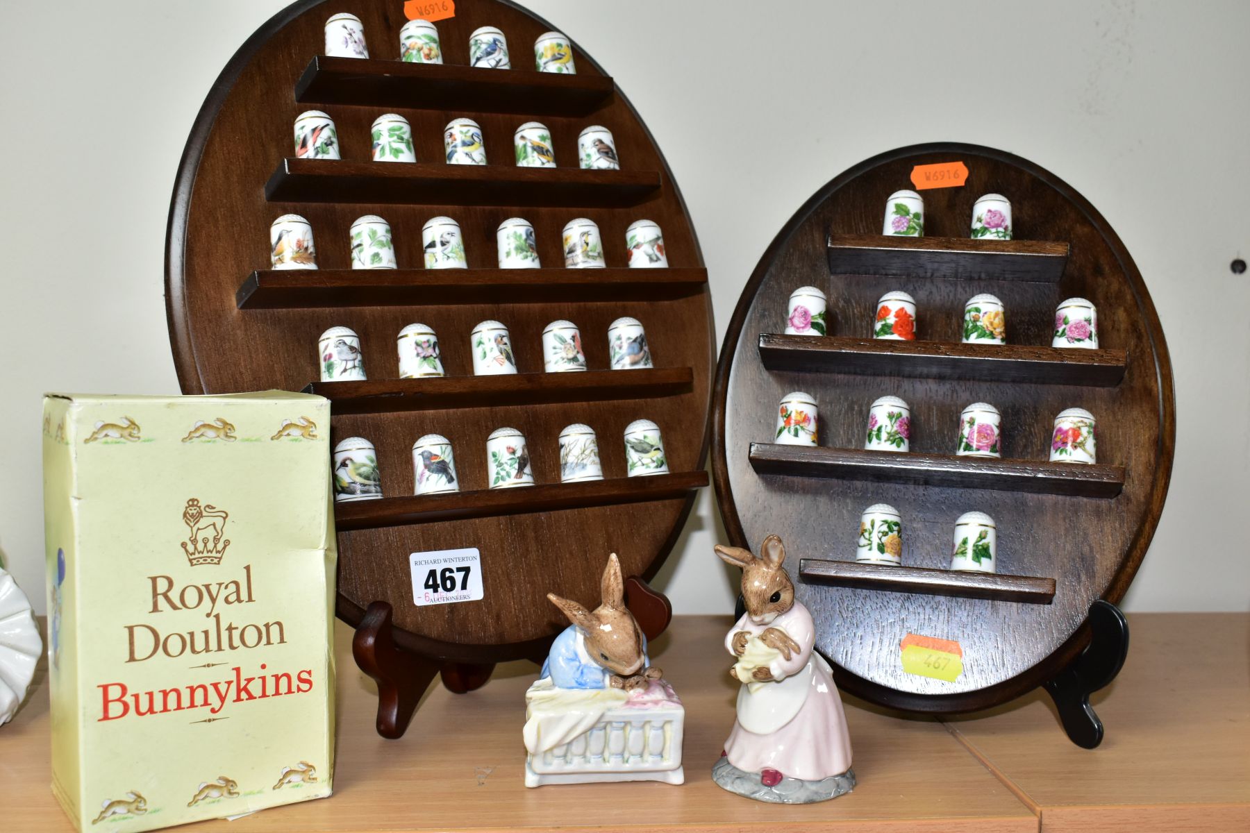 TWO WALL HANGING THIMBLE DISPLAY SHELVES CONTAINING MODERN PORCELAIN THIMBLES, comprising a set of - Image 8 of 15