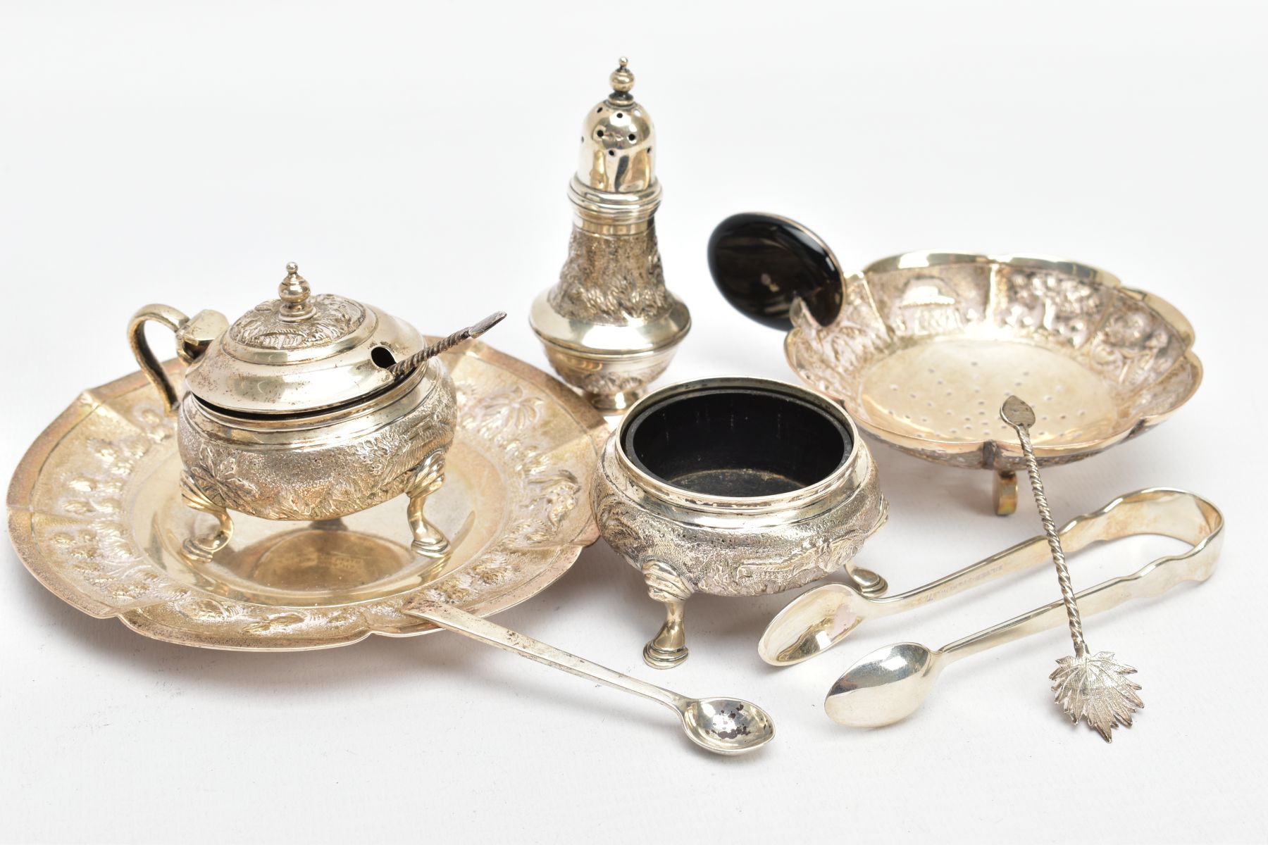 A SELECTION OF INDIAN WHITE METAL ITEMS, to include a white metal tea strainer with a circular - Image 5 of 10