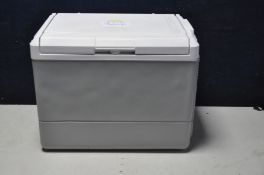 A COLEMAN COOLER model No 5640 portable cooler (untested due to no power mains)