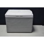 A COLEMAN COOLER model No 5640 portable cooler (untested due to no power mains)