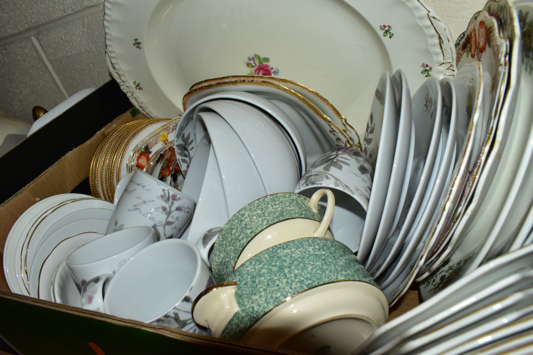 FIVE BOXES OF CERAMICS, ETC, including a modern Italian white and silver lustre part dinner service, - Image 11 of 11