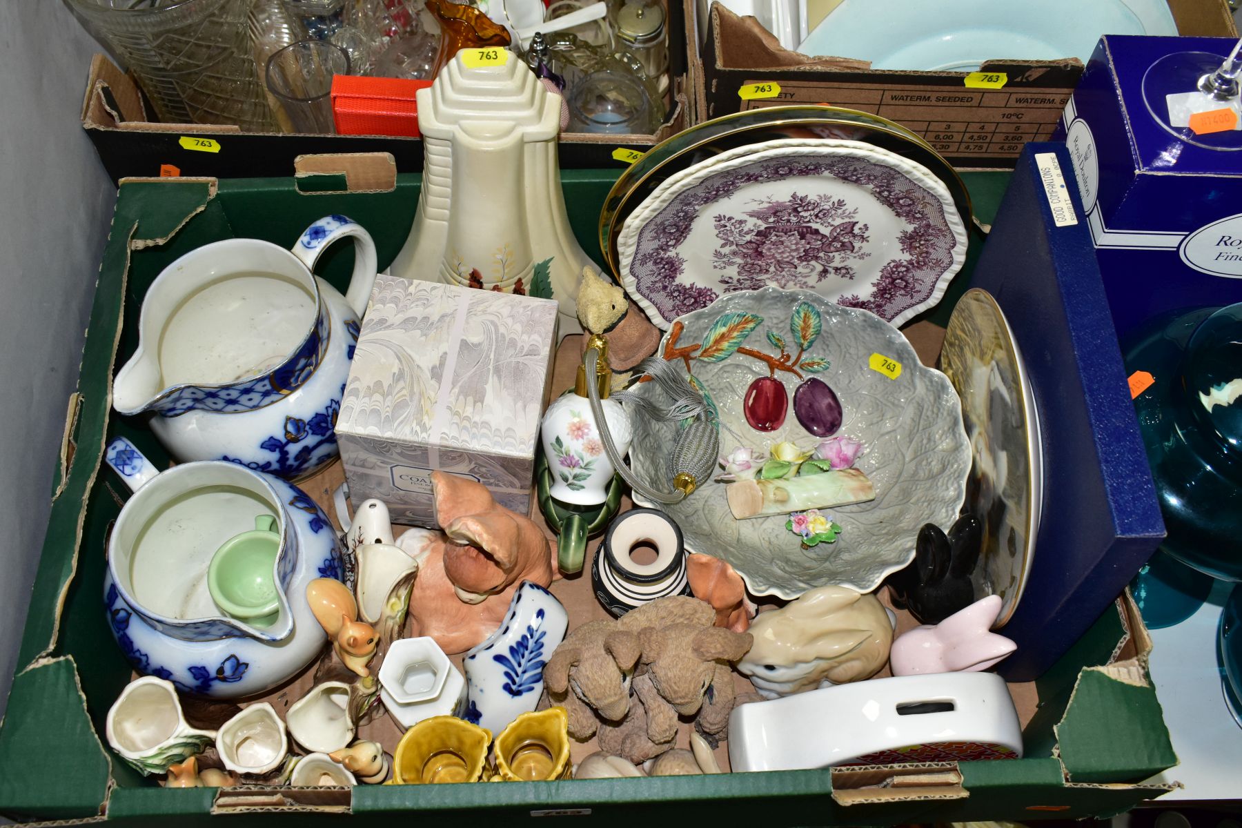 THREE BOXES AND LOOSE CERAMICS, GLASS, ETC, including a boxed pair of Royal Doulton wine glasses, - Image 4 of 9