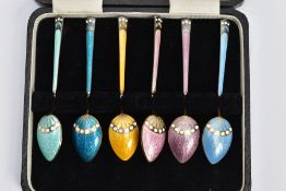 A CASED SET OF SIX HARLEQUIN ENAMELLED TEASPOONS, six spoons each with a different coloured