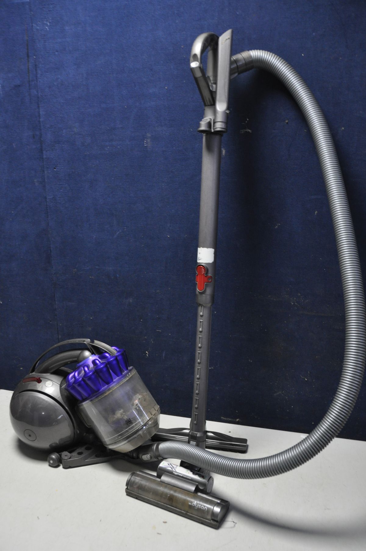 A DYSON DC39 ball pull along vacuum cleaner (PAT pass and working)