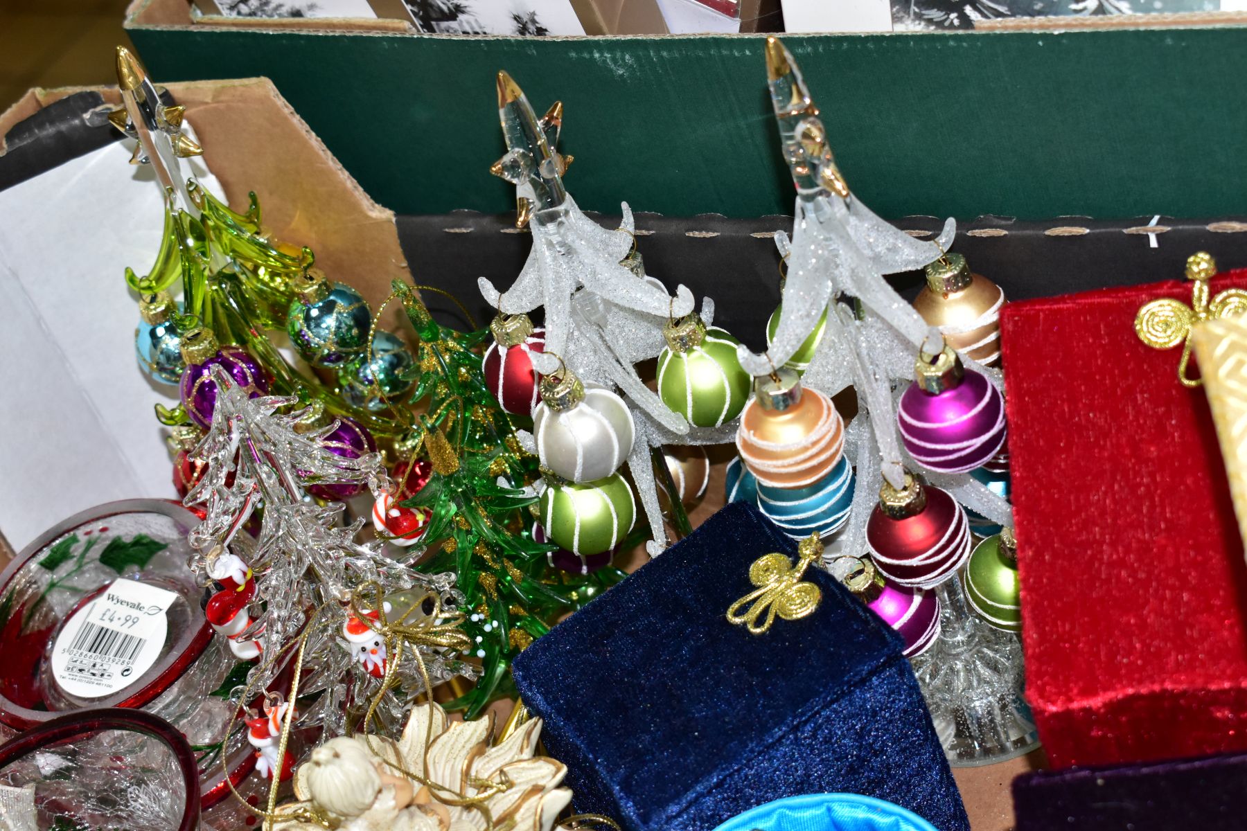 TWO BOXES OF CHRISTMAS DECORATIONS, contemporary or late 20th Century, to include glass and - Image 8 of 10