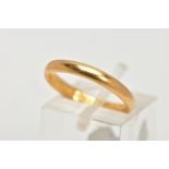 A 22CT GOLD BAND RING, plain polished band, hallmarked 22ct gold Birmingham, ring size L,