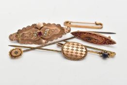 A SELECTION OF VICTORIAN STICK PINS AND BROOCHES, to include a marquise shape brooch stamped '15ct',