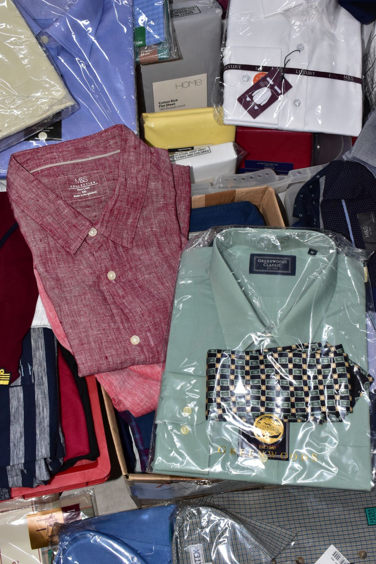 NINE BOXES OF MEN'S KNITWEAR, FORMAL SHIRTS AND T-SHIRTS WITH BEDDING ETC, to include five boxes - Image 2 of 7
