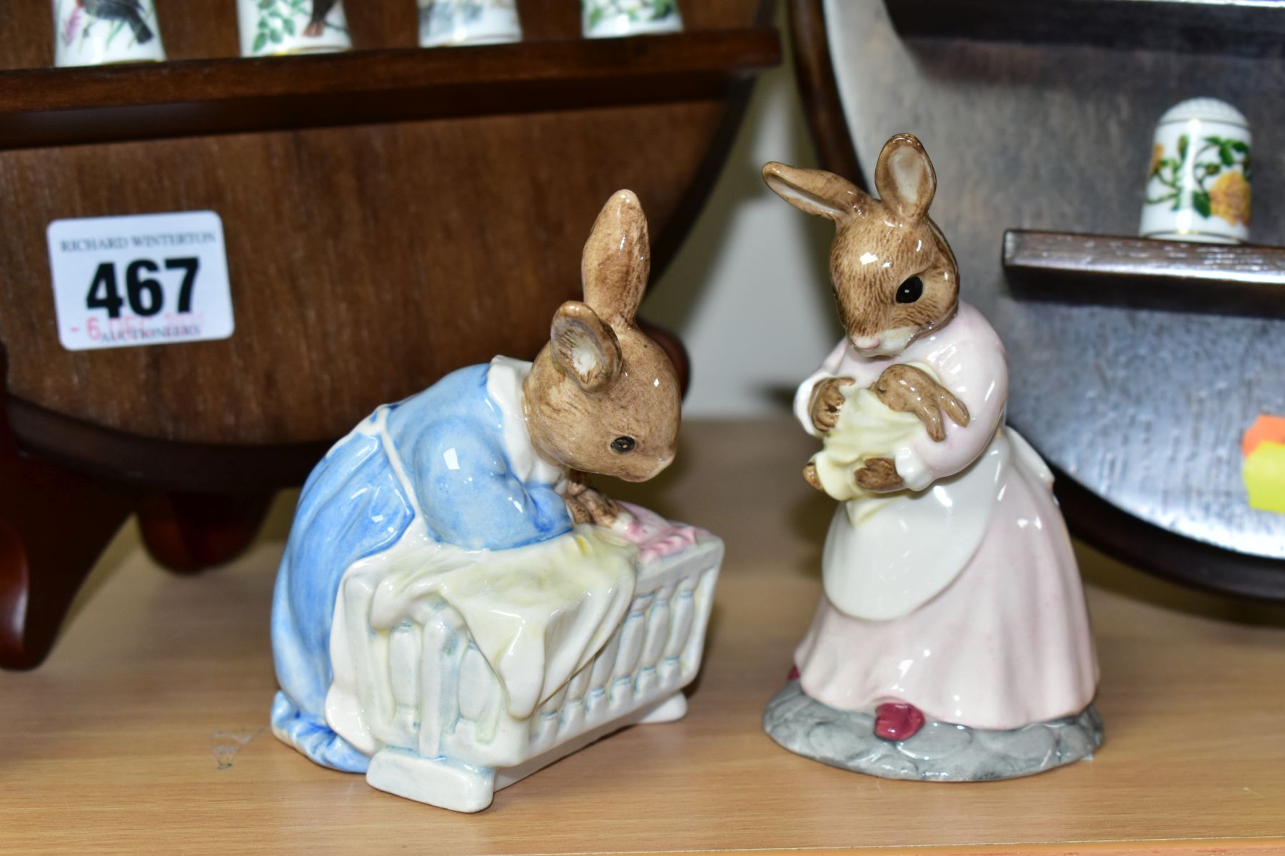 TWO WALL HANGING THIMBLE DISPLAY SHELVES CONTAINING MODERN PORCELAIN THIMBLES, comprising a set of - Image 12 of 15