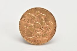 AN EARLY 20TH CENTURY FULL SOVEREIGN, depicting Edward VII and George and the dragon to the reverse,