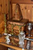 A GROUP OF METALWARE, GLASS AND TREEN ITEMS, including a sugar caster, a moulded glass swan salt