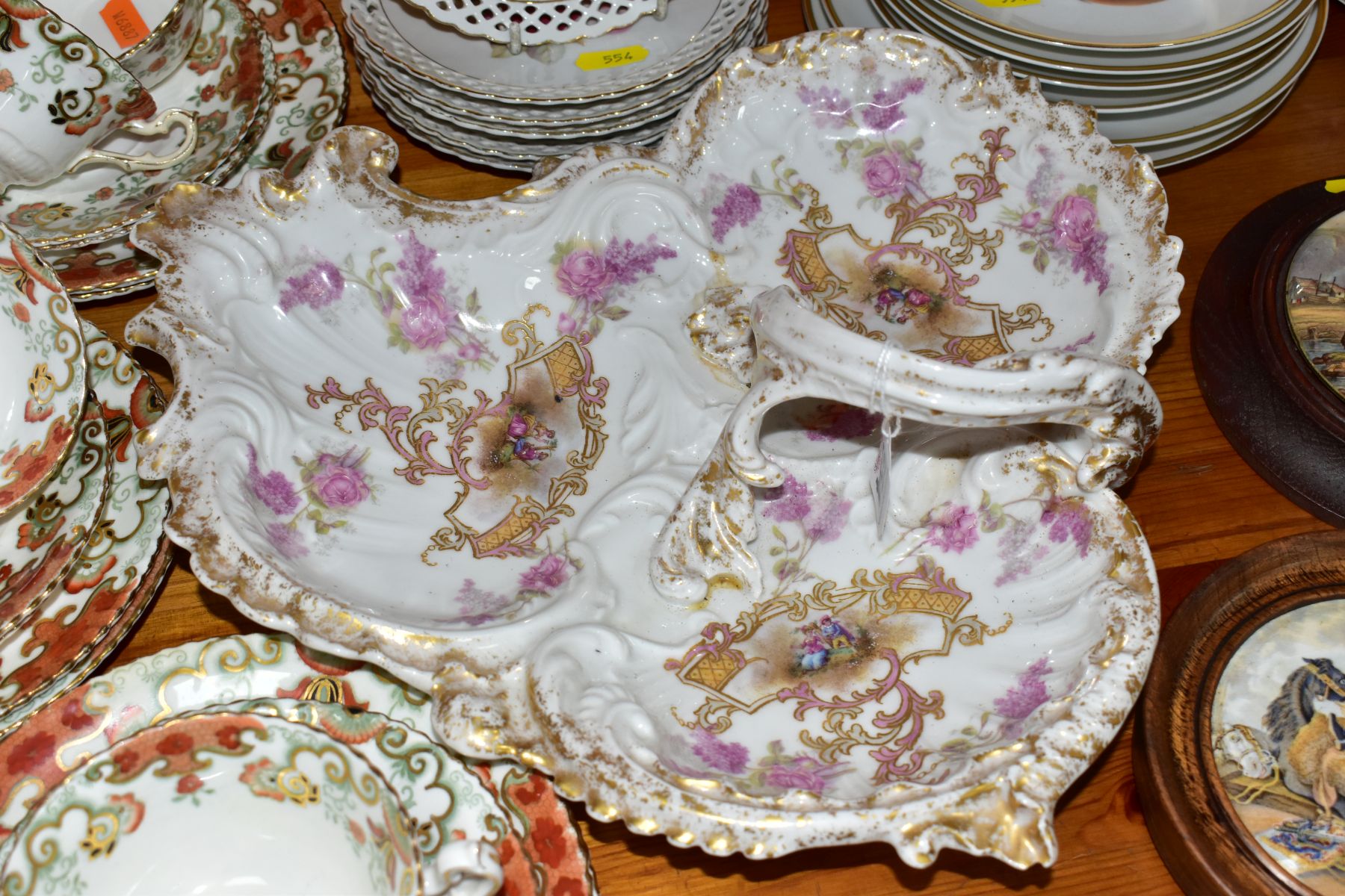 A GROUP OF CERAMIC TEAWARES ETC, comprising a twenty one piece Royal Crown Derby Derby Posies part - Image 7 of 20