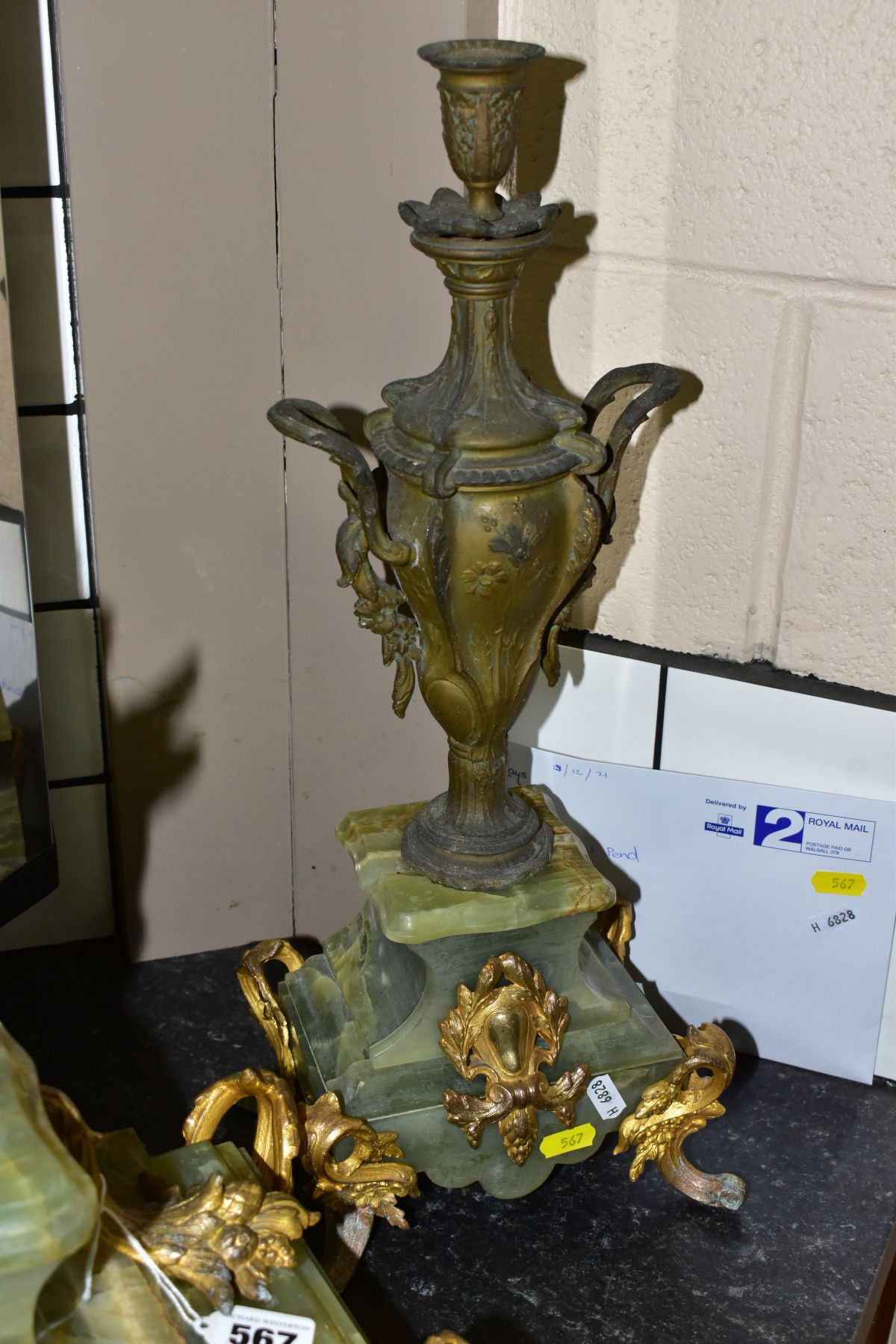 A LATE 19TH CENTURY GREEN ONYX, BRONZED SPELTER AND GILT METAL CLOCK GARNITURE, the clock with - Image 14 of 20