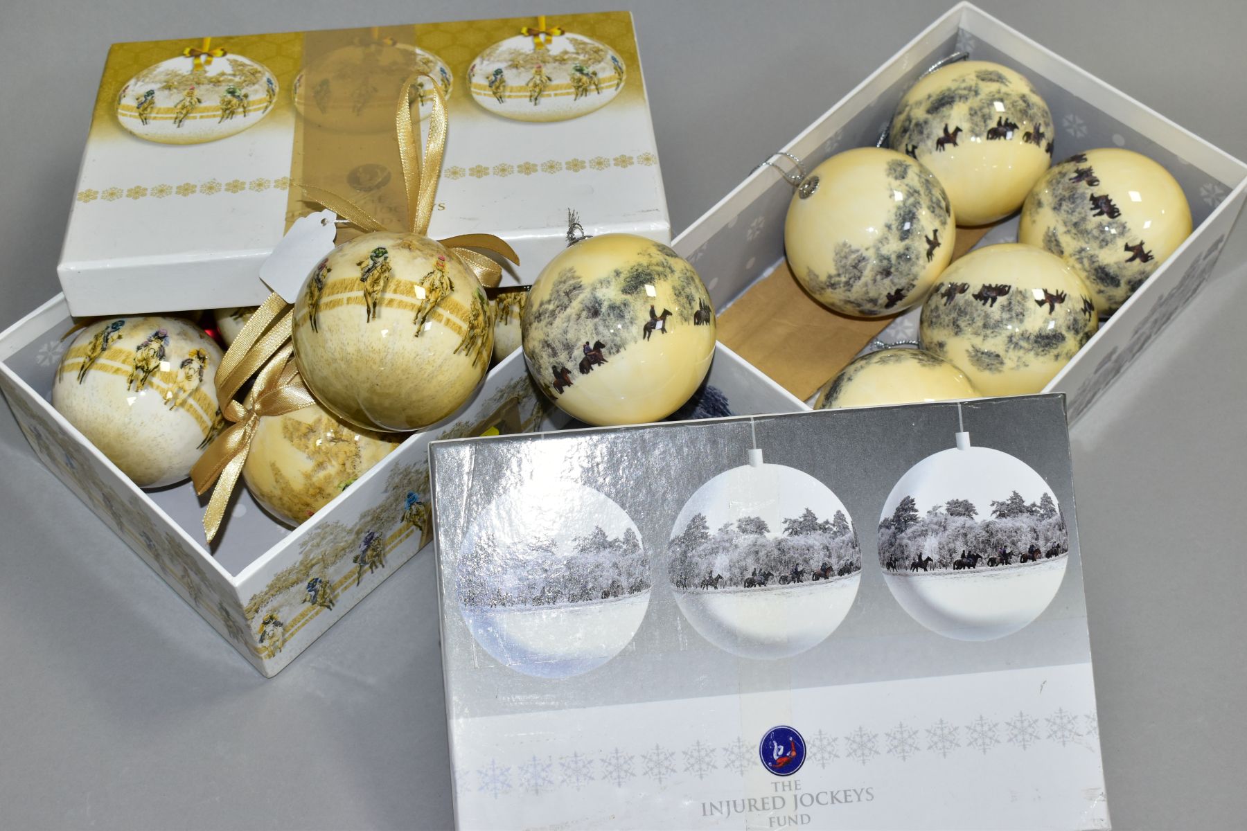 TWO BOXED SETS OF SIX 'THE INJURED JOCKEY FUND' CHRISTMAS BAUBLES (2) - Image 4 of 4