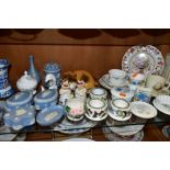 A COLLECTION OF GIFTWARE AND OTHER CERAMICS, including two Royal Doulton Brambly Hedge figures